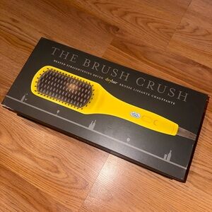 Drybar full size Brush Crush -Yellow Heated Straightening Brush
